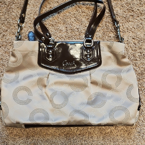 Coach Ashley Dotted Op Art Carryall Bag - Picture 2 of 16